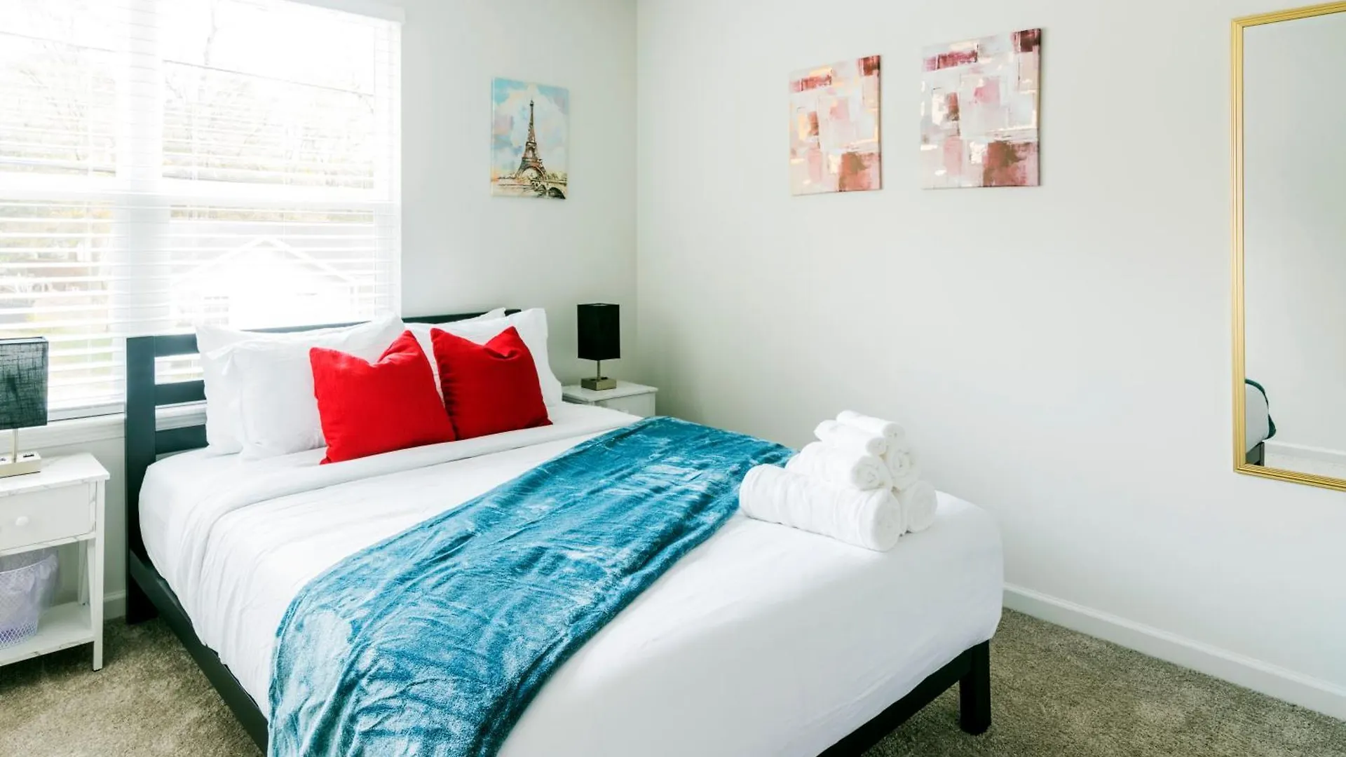 Chic Home 9 Min To Uptown Hot Tub & Private Yard Charlotte 0*,  United States