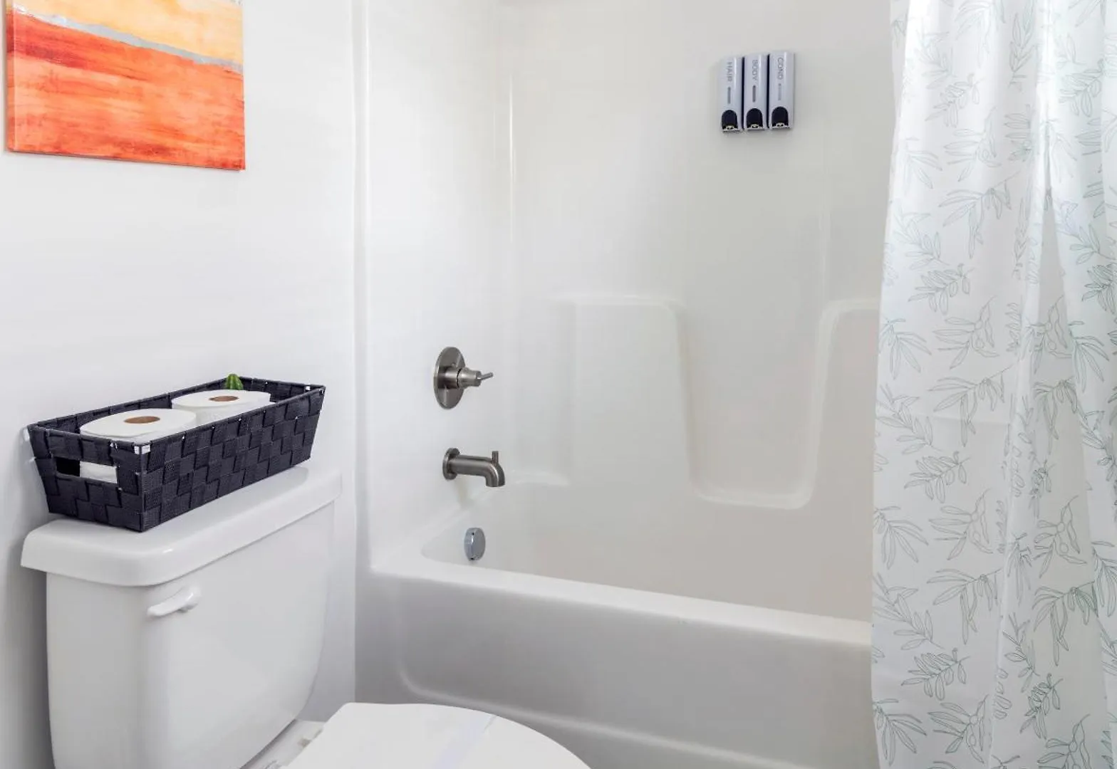 Holiday home Chic Home 9 Min To Uptown Hot Tub & Private Yard Charlotte