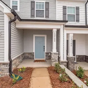  Holiday home Gorgeous New Townhome/charlotte!